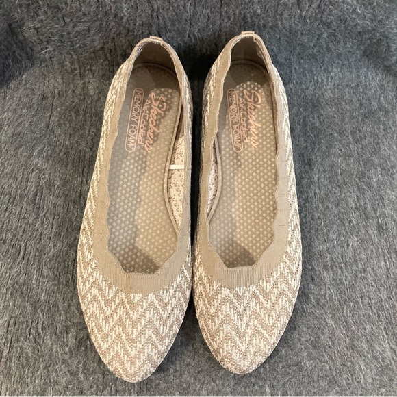SKECHERS Sz 9.5 Cleo 2.0 Memory Foam Insole Scallop Top Almond Toe Ballet Flats - Picture 3 of 11